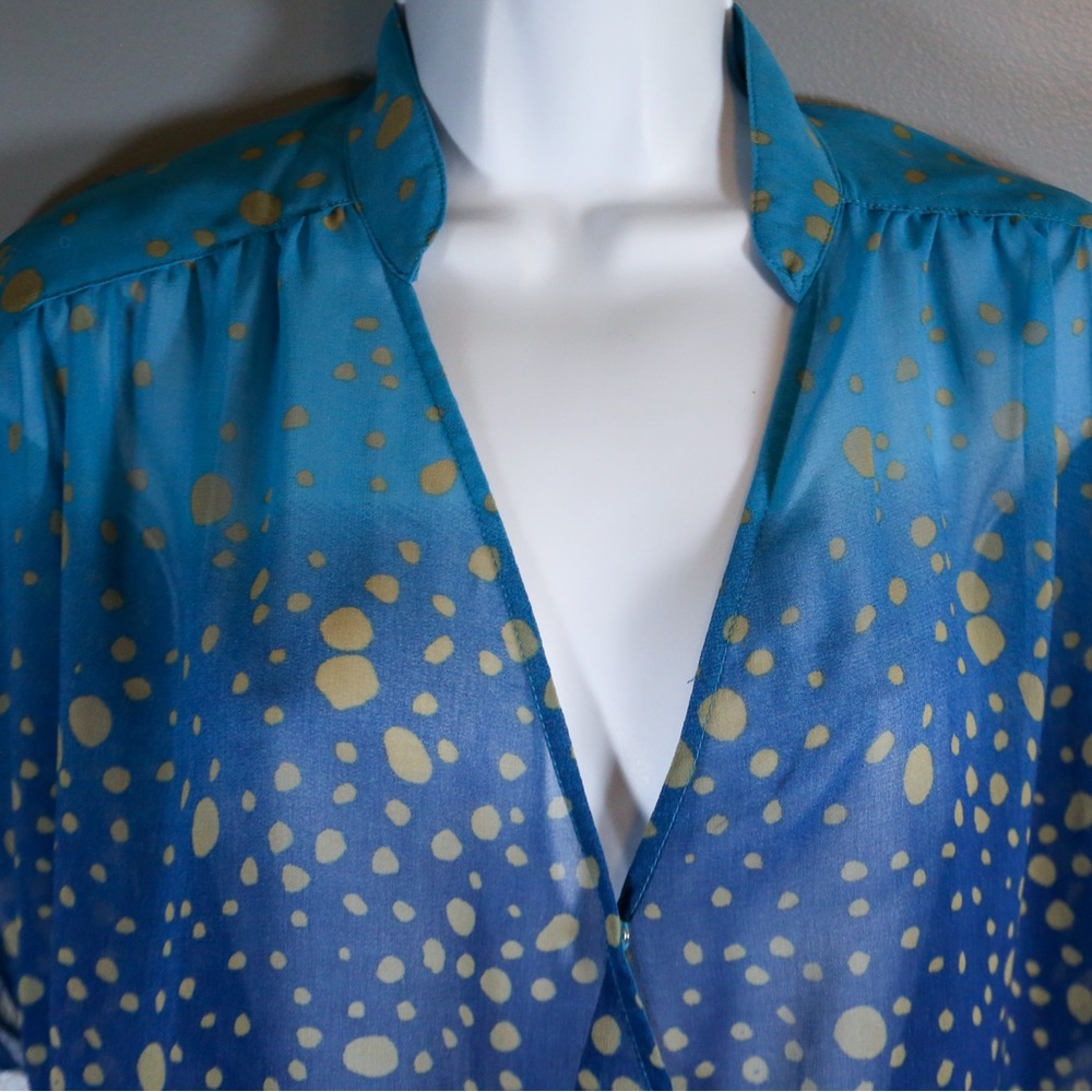 CAbi Blue Ombre Polka Dot Blouse Medium Sheer V-Neck Top Lightweight Flowy - Picture 7 of 15